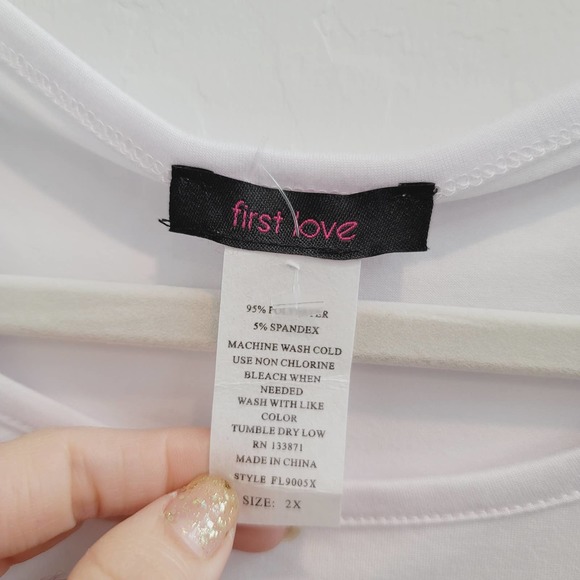 NWT First Love White Graphic Tee Women's Size 2X - Picture 5 of 6